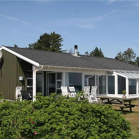 Awesome In With 3 Bedrooms, Sauna And Internet