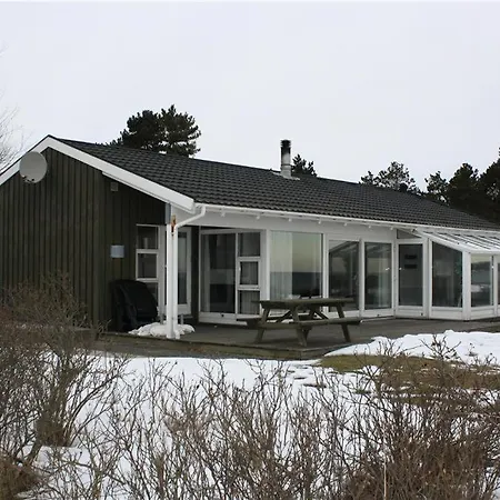 Awesome In With 3 Bedrooms, Sauna And Internet Holiday home