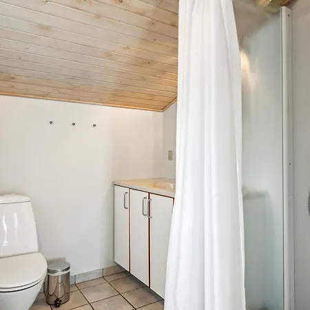 펜션 Awesome In With 3 Bedrooms, Sauna And Internet *
