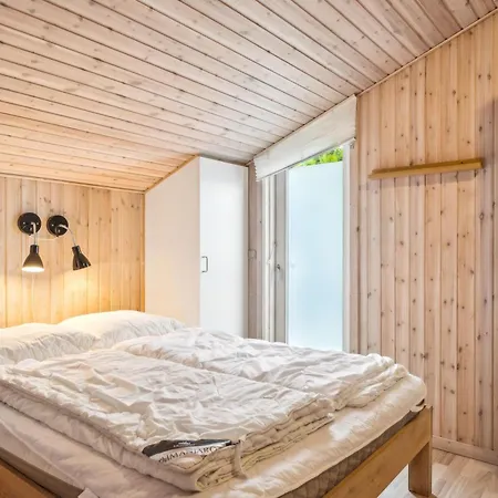 Awesome In With 3 Bedrooms, Sauna And Internet 펜션