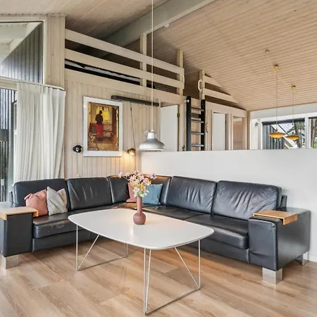 펜션 Awesome In With 3 Bedrooms, Sauna And Internet
