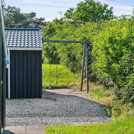 Awesome In With 3 Bedrooms, Sauna And Internet